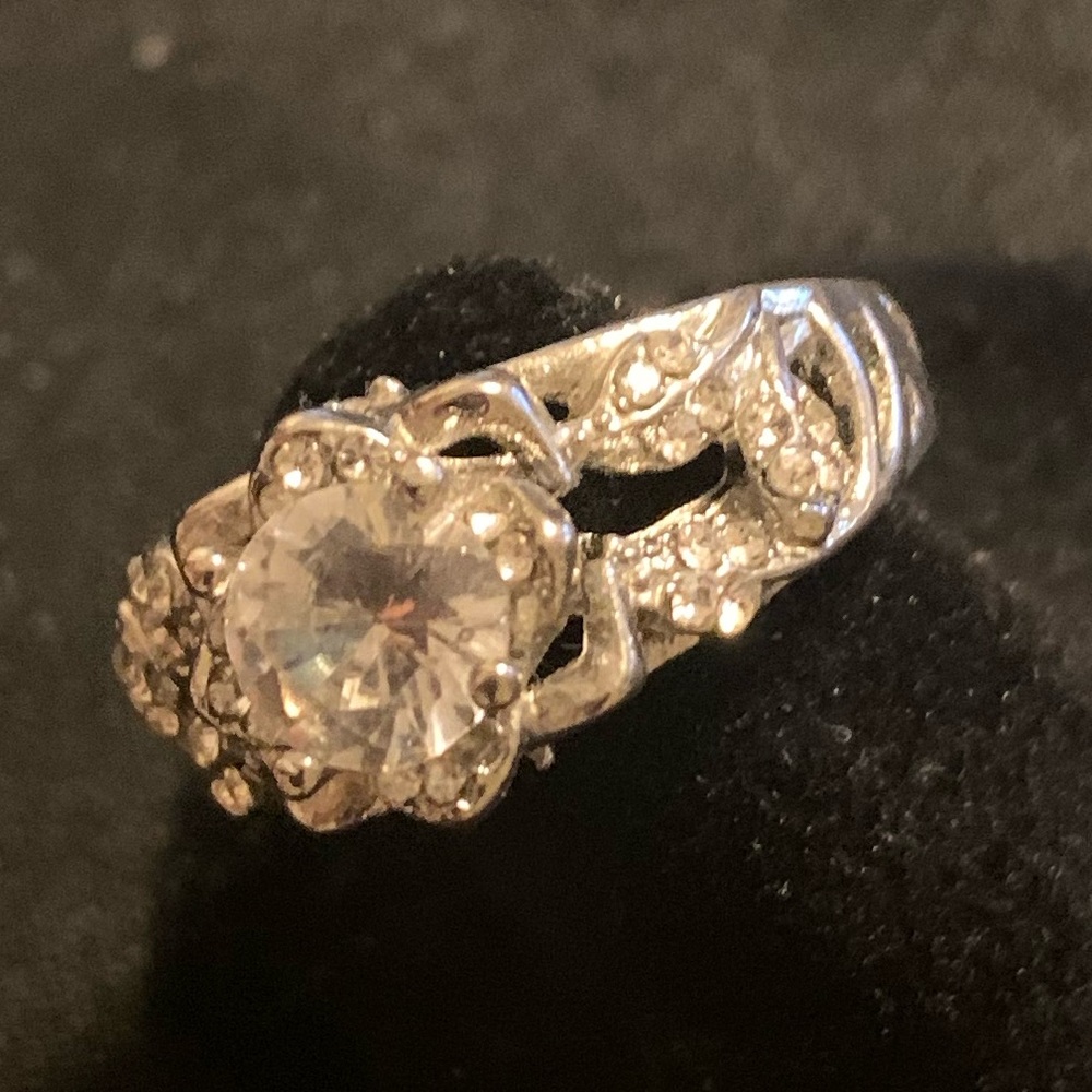 Women’s White Gold Plated Ring Set with zirconium…